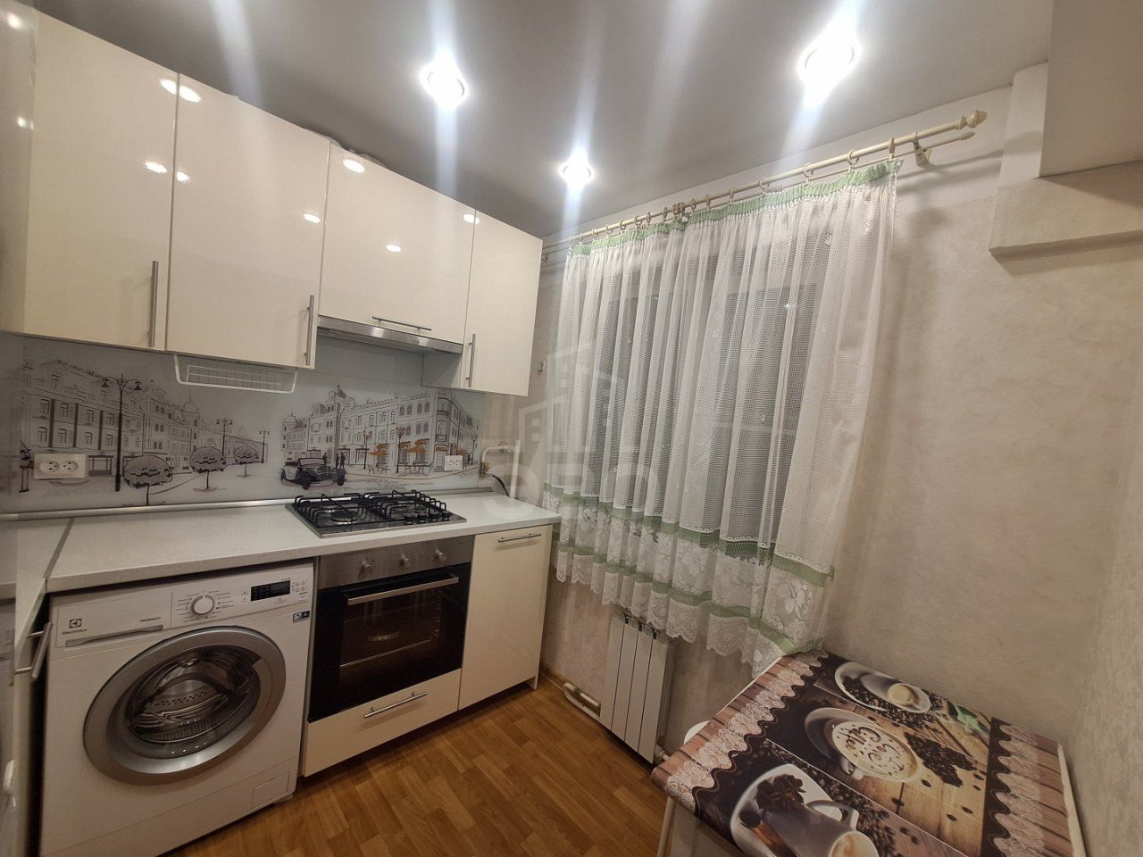 трехкомнатная квартира в Санкт-Петербурге по адресу: Науки проспект, 11