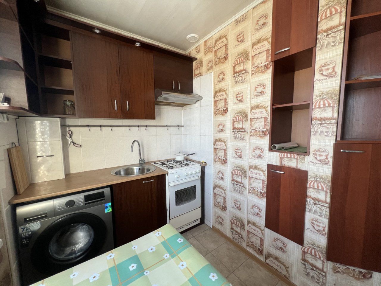 однокомнатная квартира в Санкт-Петербурге по адресу: Большевиков проспект, 53, к 1