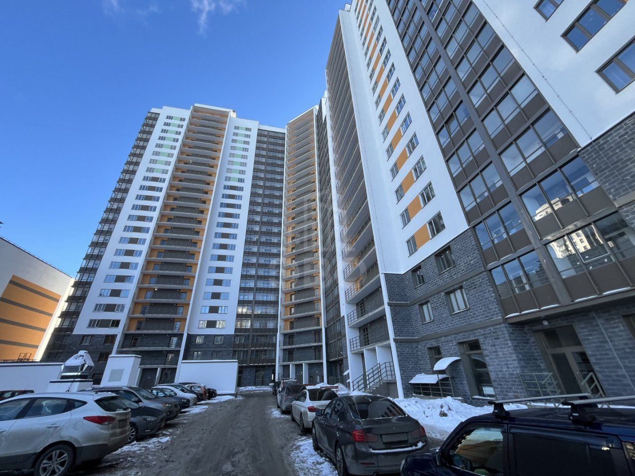 трехкомнатная квартира в Санкт-Петербурге по адресу: Ленинский проспект, 68