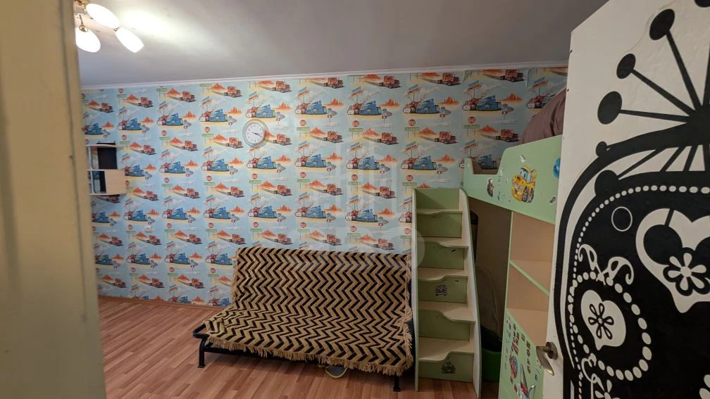 двухкомнатная квартира в Санкт-Петербурге по адресу: Первого Мая ул., 79