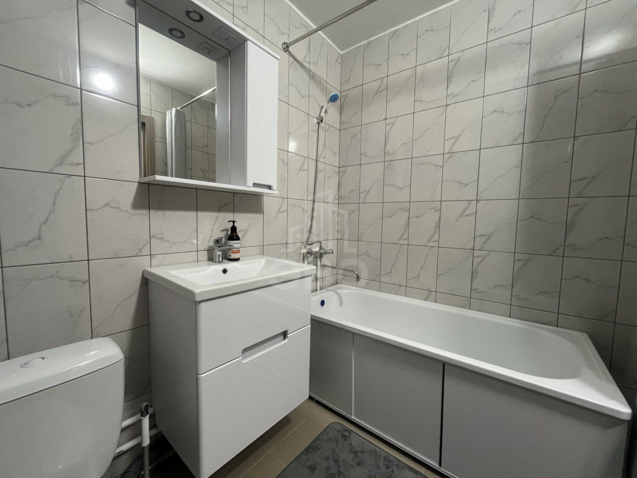 трехкомнатная квартира в Санкт-Петербурге по адресу: Ленинский проспект, 68