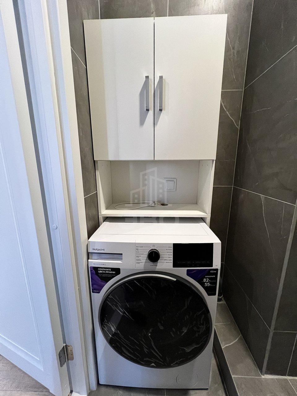 трехкомнатная квартира в Санкт-Петербурге по адресу: Миклухо Маклая наб., 3, к 1