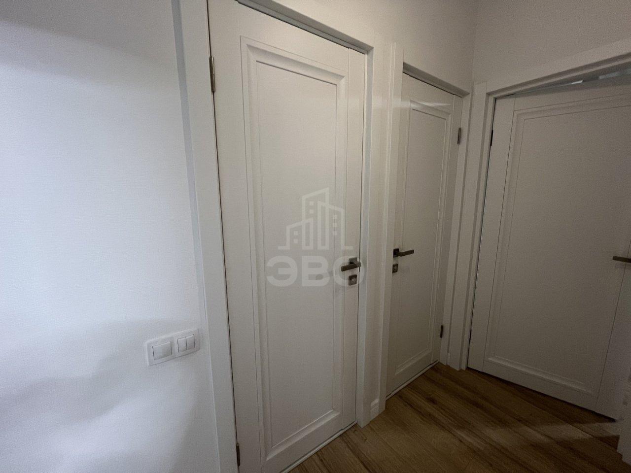 трехкомнатная квартира в Санкт-Петербурге по адресу: Миклухо Маклая наб., 3, к 1