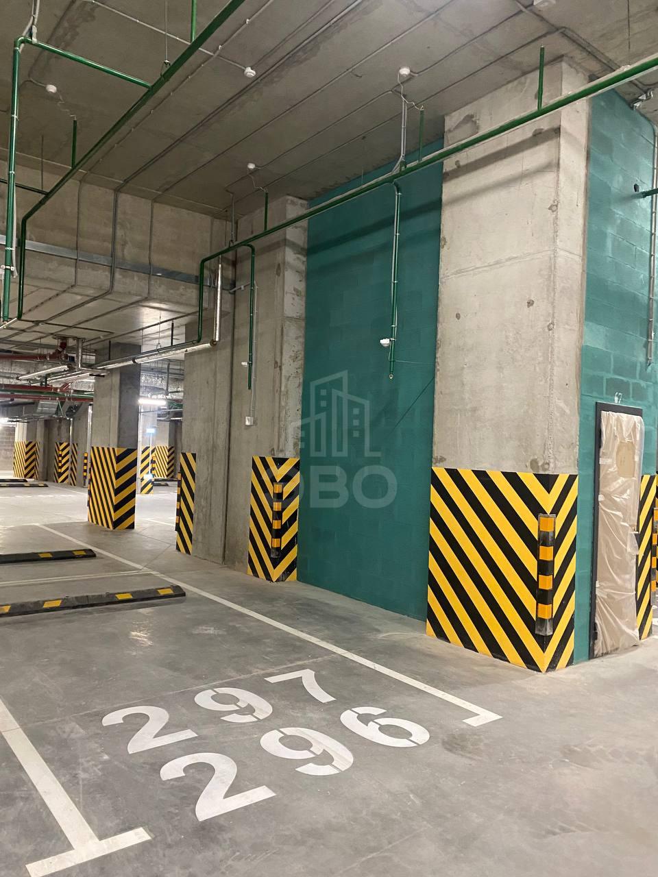 трехкомнатная квартира в Санкт-Петербурге по адресу: Миклухо Маклая наб., 3, к 1