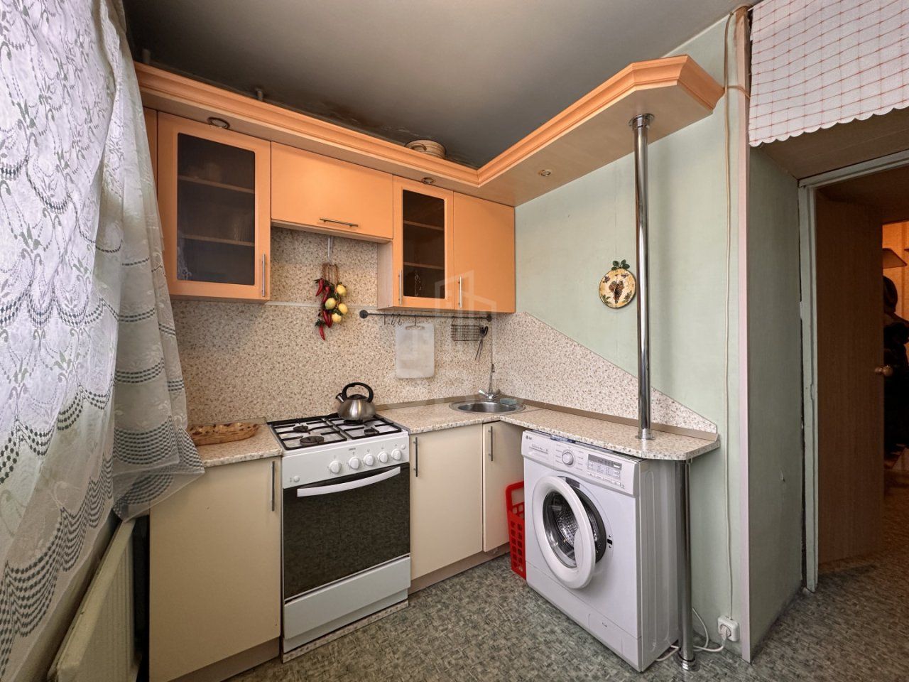 однокомнатная квартира в Санкт-Петербурге по адресу: Бухарестская ул., 78