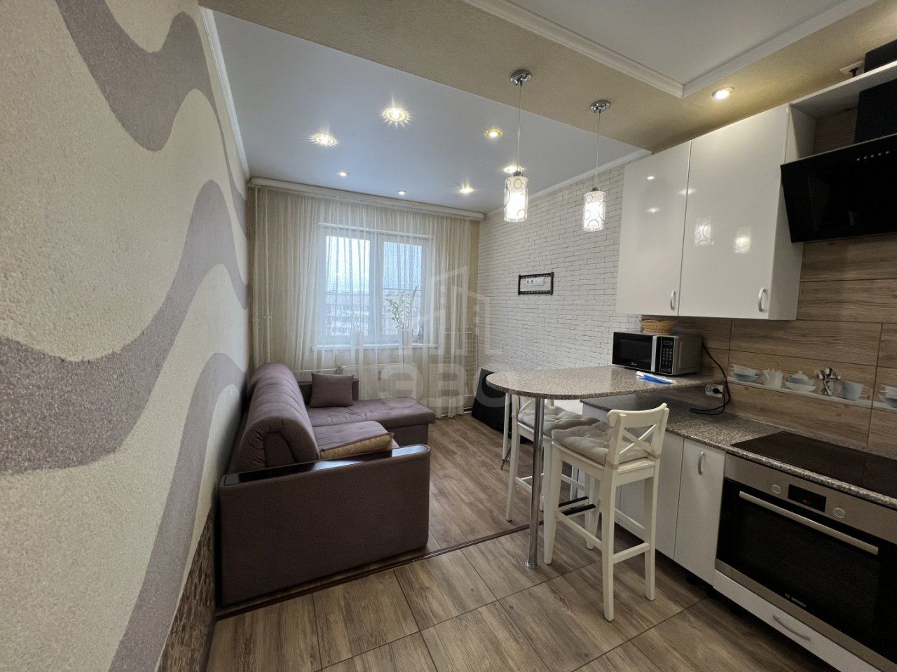 однокомнатная квартира в Ленинградской области по адресу: Оборонная ул., 37, к 1