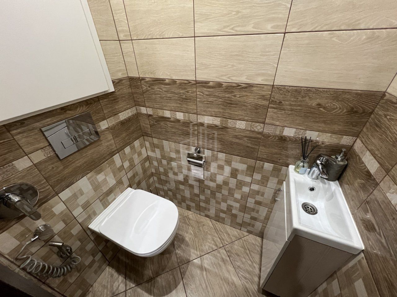 однокомнатная квартира в Ленинградской области по адресу: Оборонная ул., 37, к 1