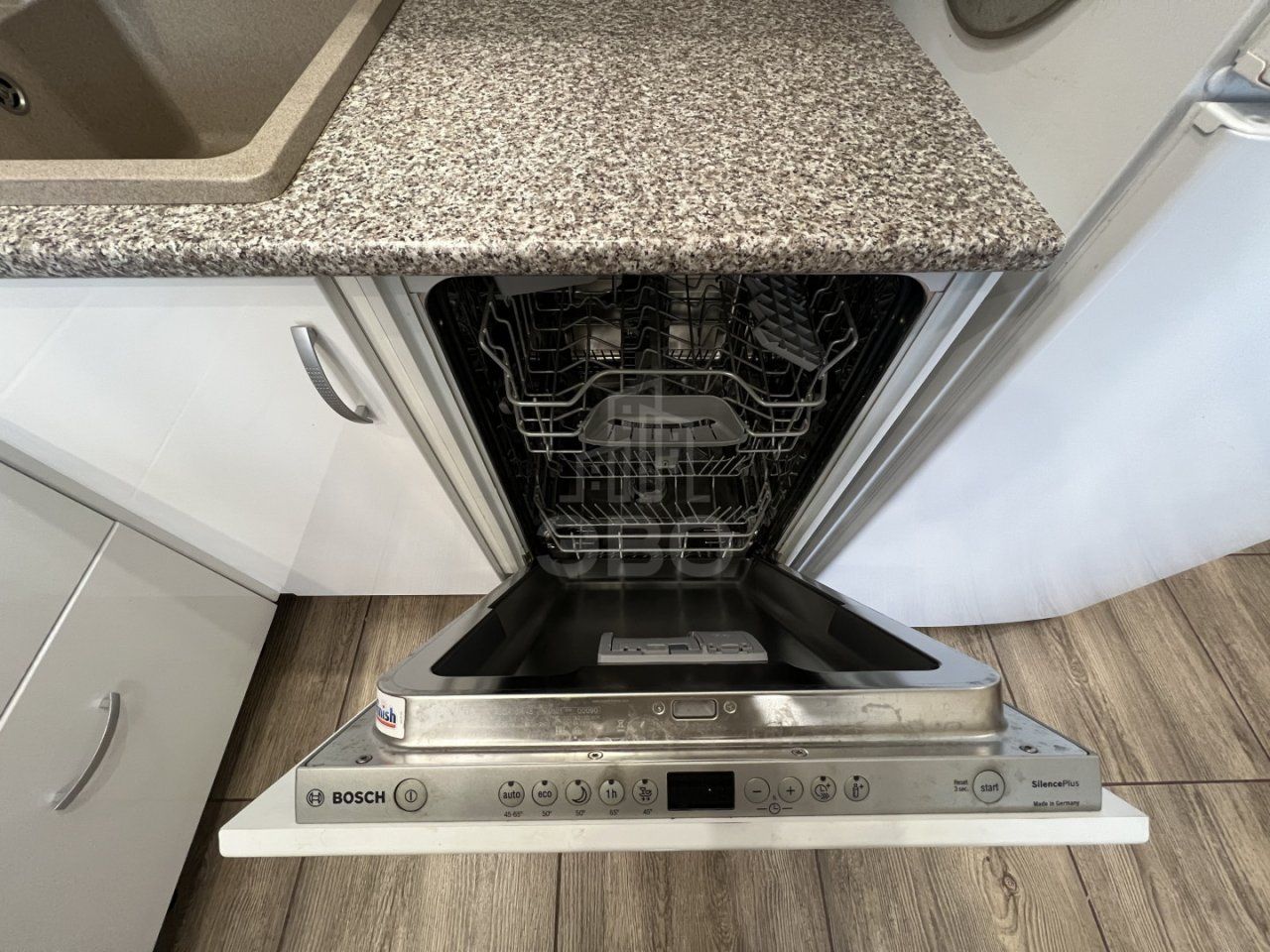 однокомнатная квартира в Ленинградской области по адресу: Оборонная ул., 37, к 1