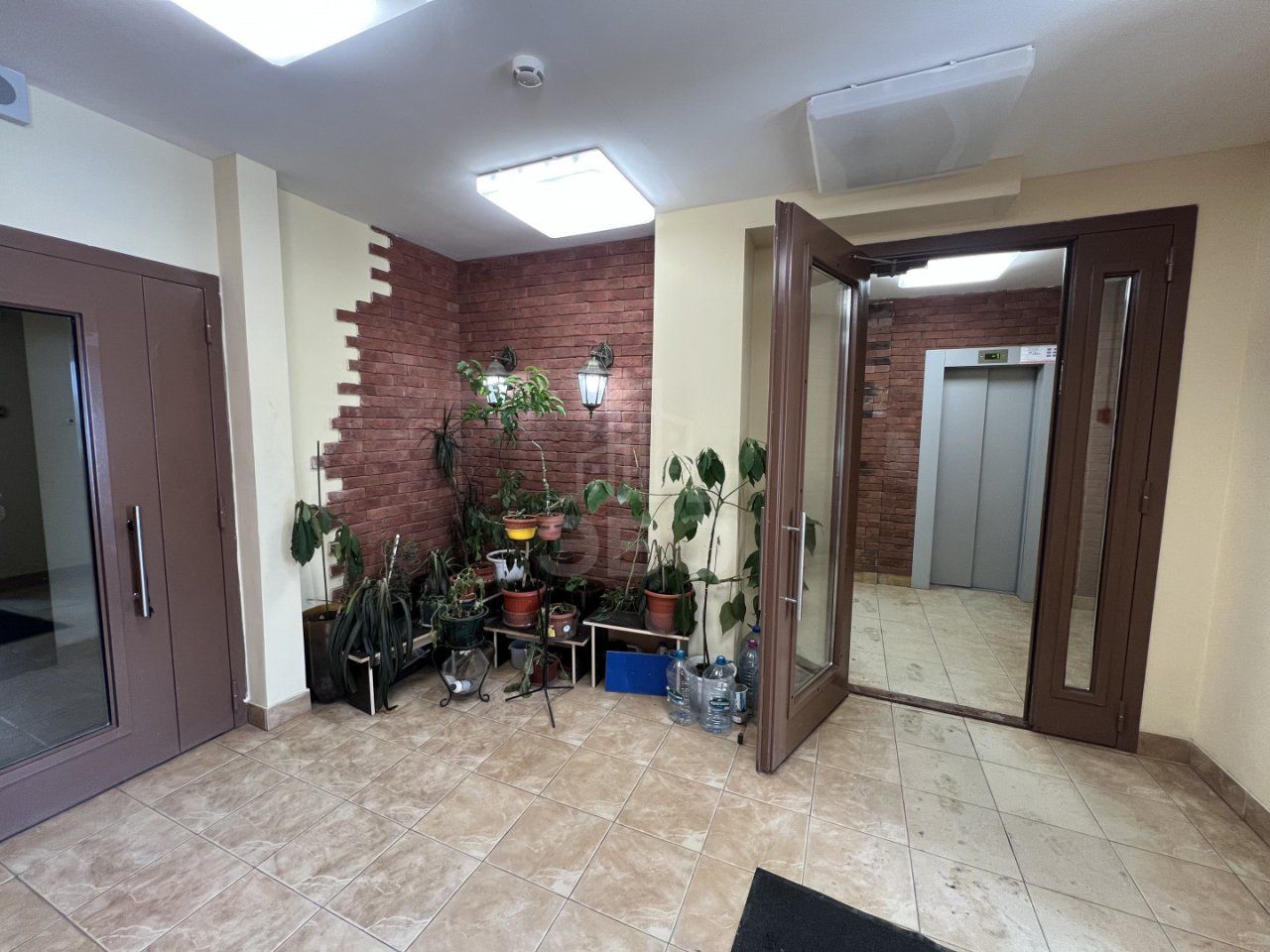 однокомнатная квартира в Ленинградской области по адресу: Оборонная ул., 37, к 1