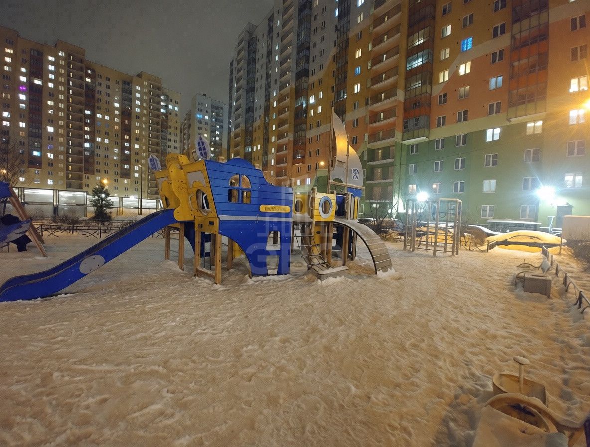 двухкомнатная квартира в Санкт-Петербурге по адресу: Маршака проспект, 12, к 2