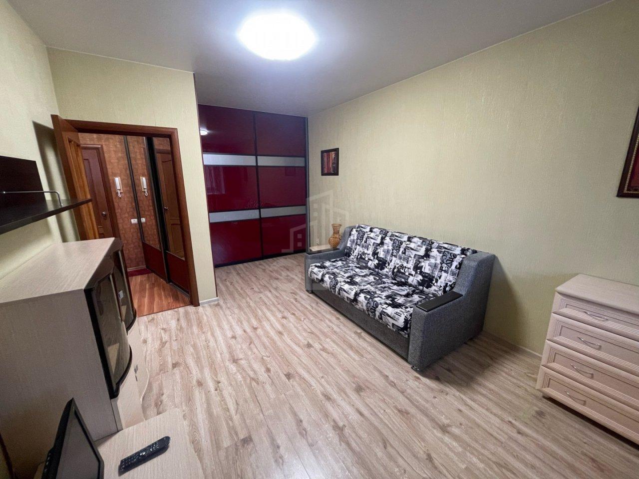 однокомнатная квартира в Санкт-Петербурге по адресу: Школьная ул., 14