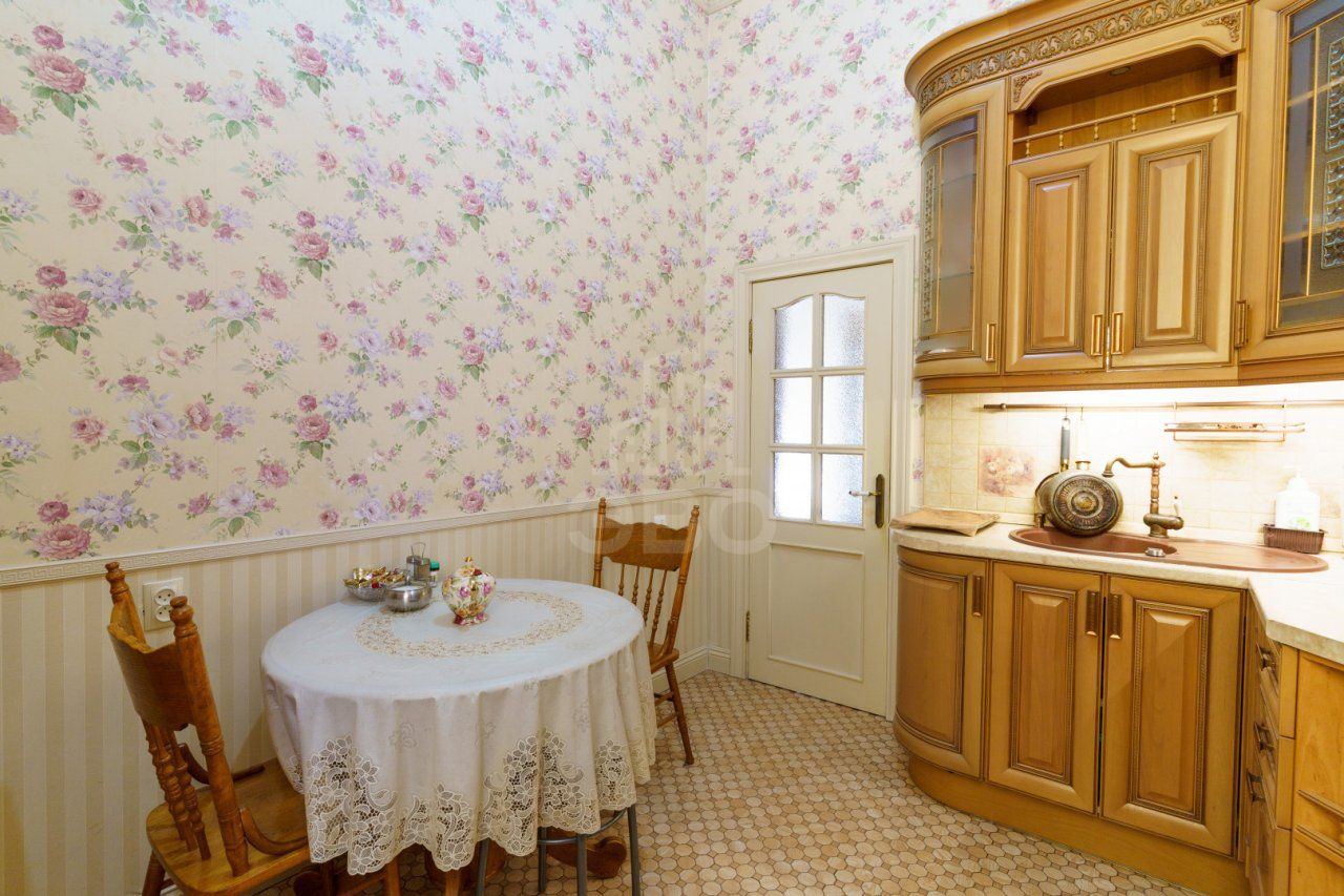 двухкомнатная квартира в Санкт-Петербурге по адресу: Шпалерная ул., 30