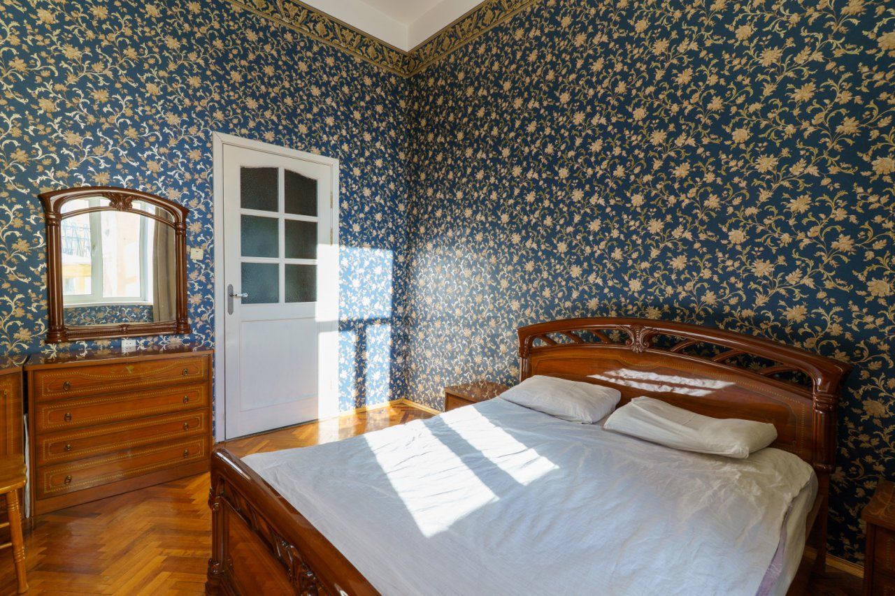 двухкомнатная квартира в Санкт-Петербурге по адресу: Шпалерная ул., 30