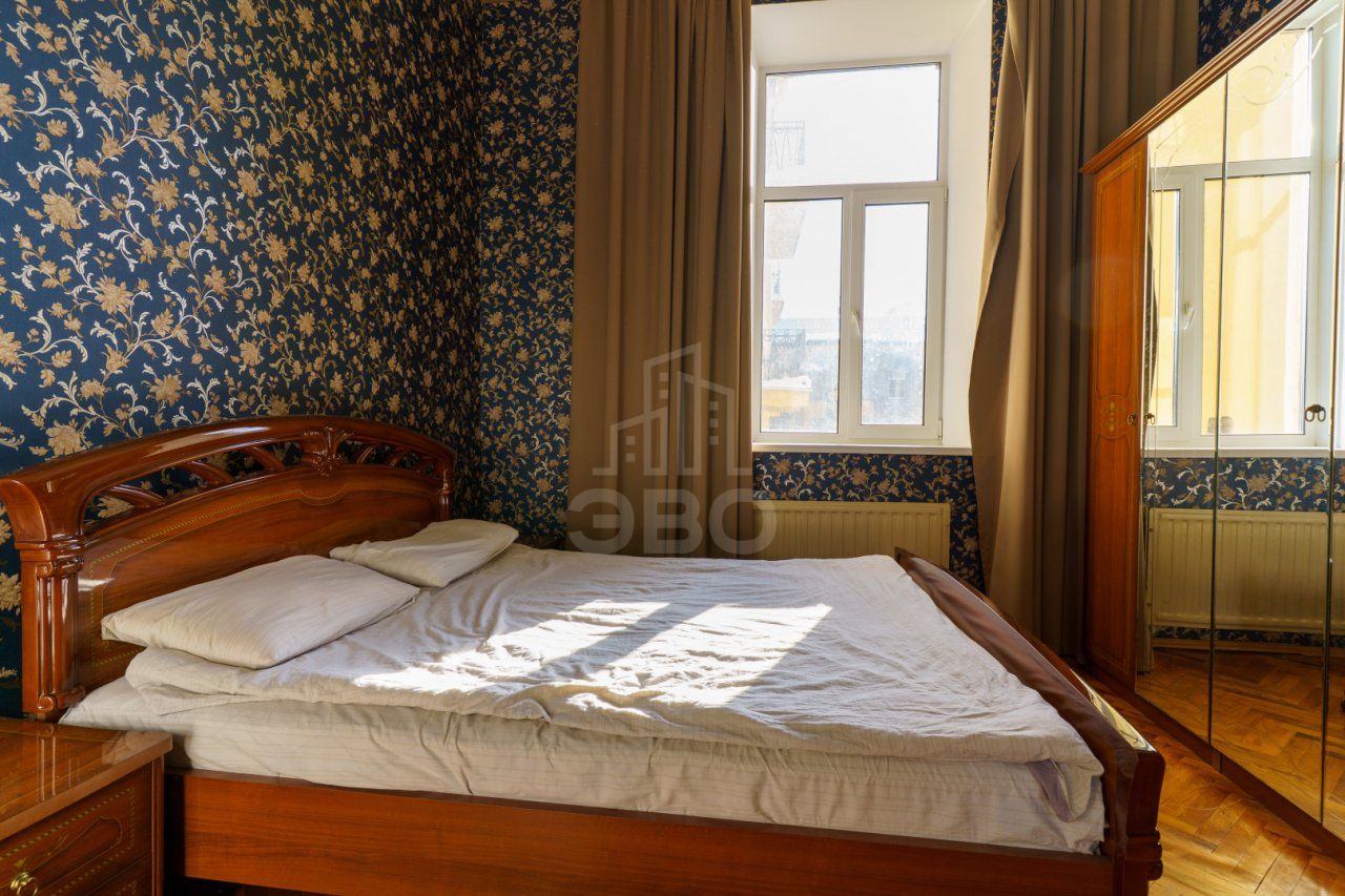 двухкомнатная квартира в Санкт-Петербурге по адресу: Шпалерная ул., 30