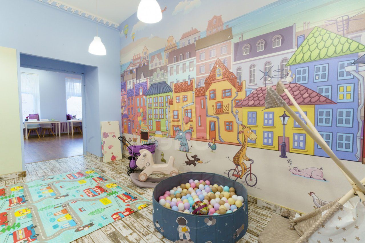 коммерция в Санкт-Петербурге по адресу: 2-я В.О. линия, 13/6