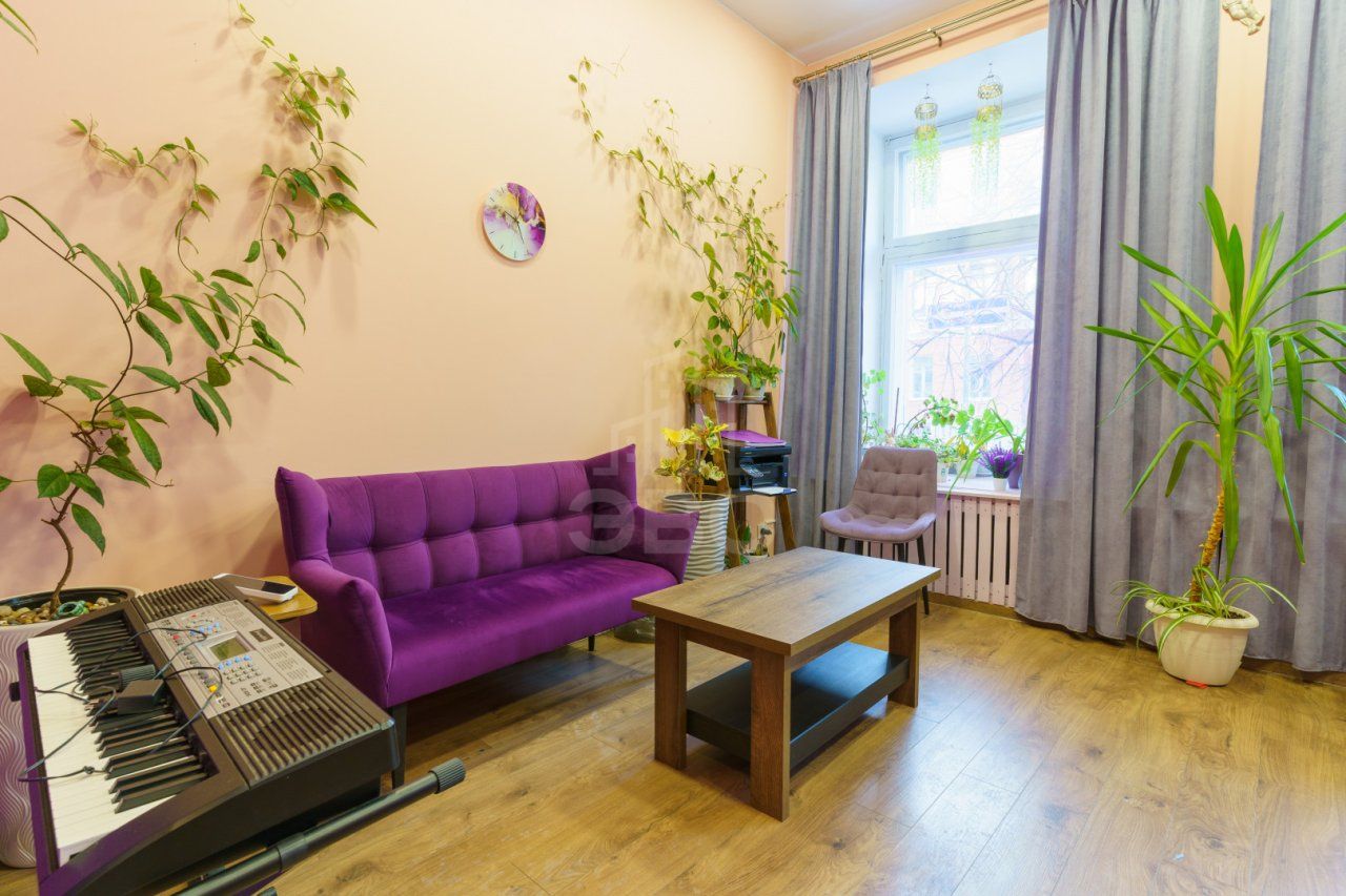 коммерция в Санкт-Петербурге по адресу: 2-я В.О. линия, 13/6