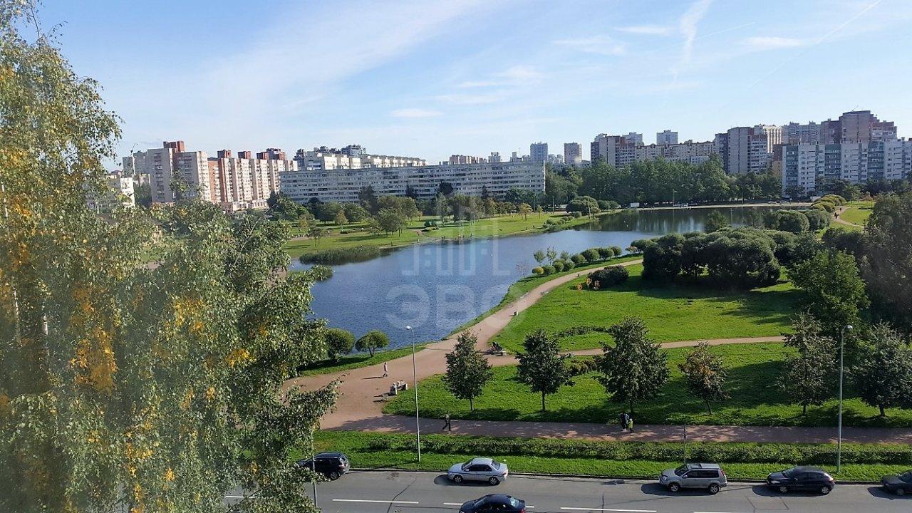 однокомнатная квартира в Санкт-Петербурге по адресу: Демьяна Бедного ул., 16, к.1