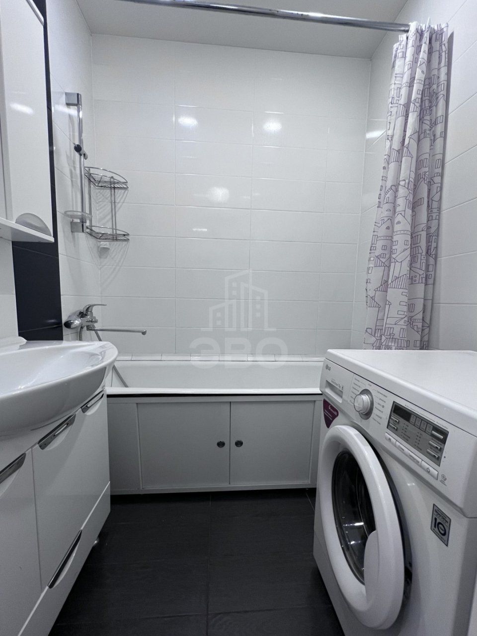 однокомнатная квартира в Санкт-Петербурге по адресу: Кременчугская ул., 17, к 3