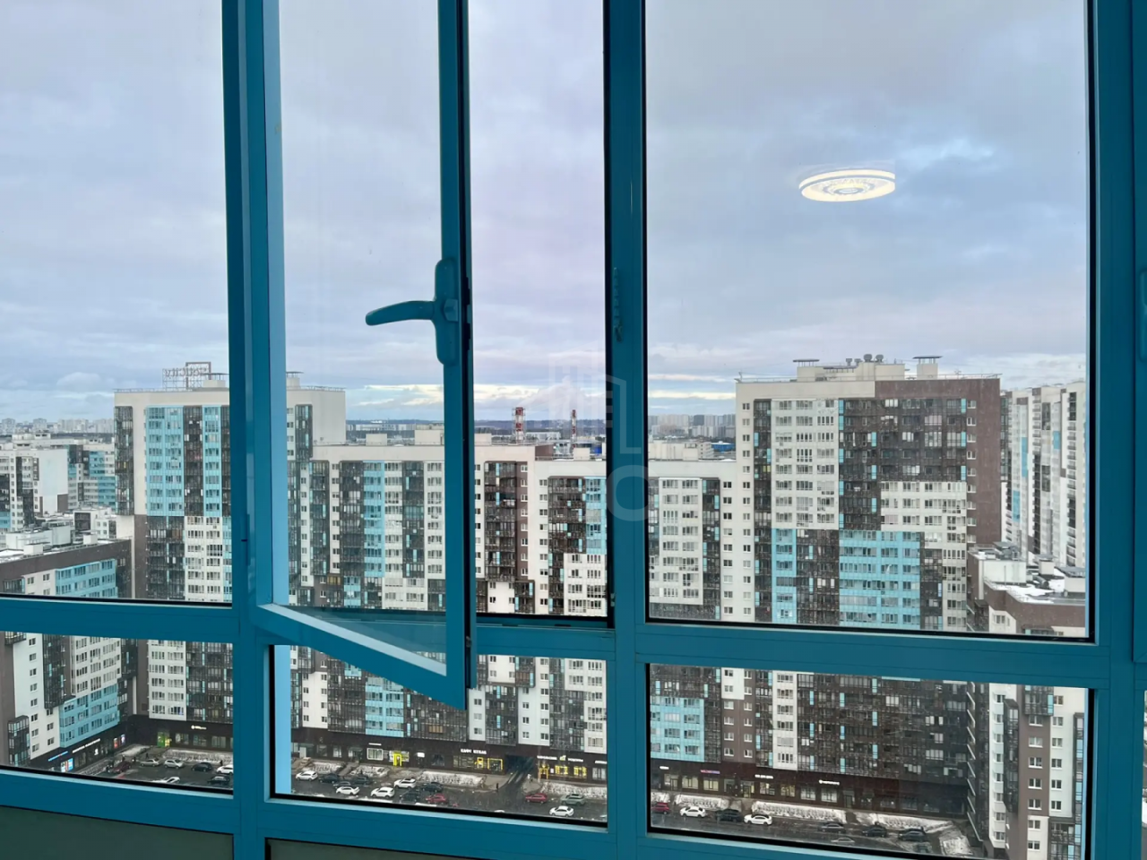 однокомнатная квартира в Санкт-Петербурге по адресу: Комендантский проспект, 64, к 1