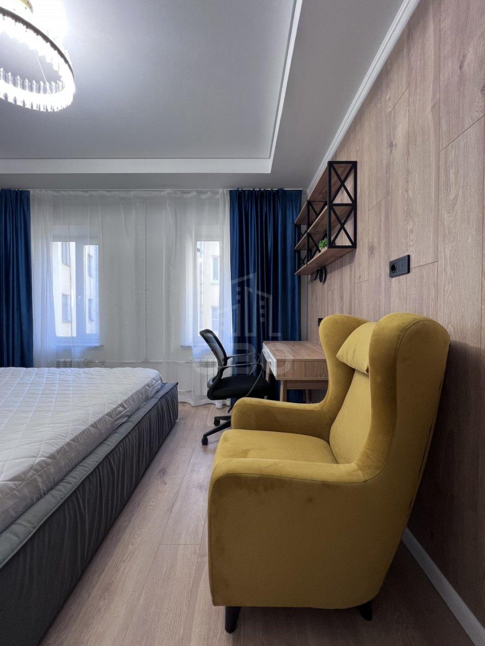 трехкомнатная квартира в Санкт-Петербурге по адресу: Марата ул., 62