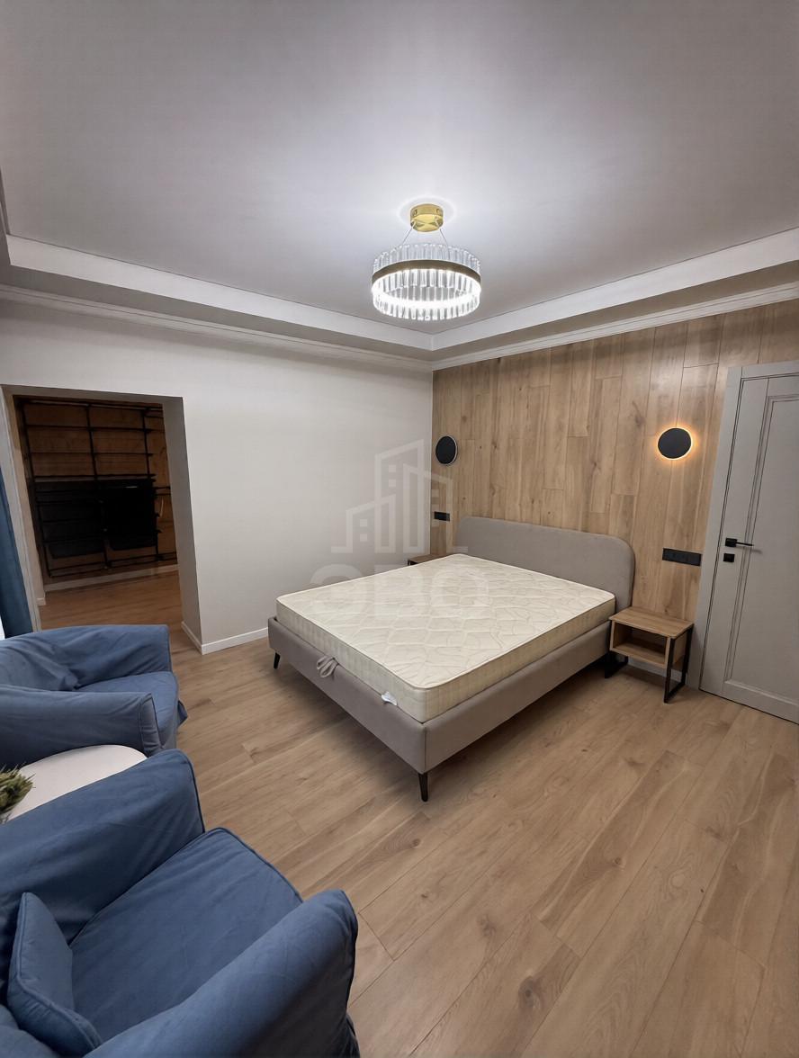 трехкомнатная квартира в Санкт-Петербурге по адресу: Марата ул., 62