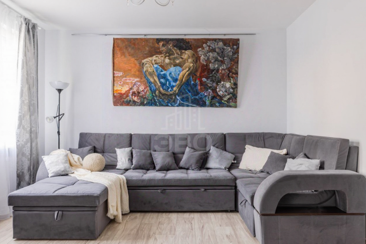 трехкомнатная квартира в Санкт-Петербурге по адресу: Днепропетровская ул., 37