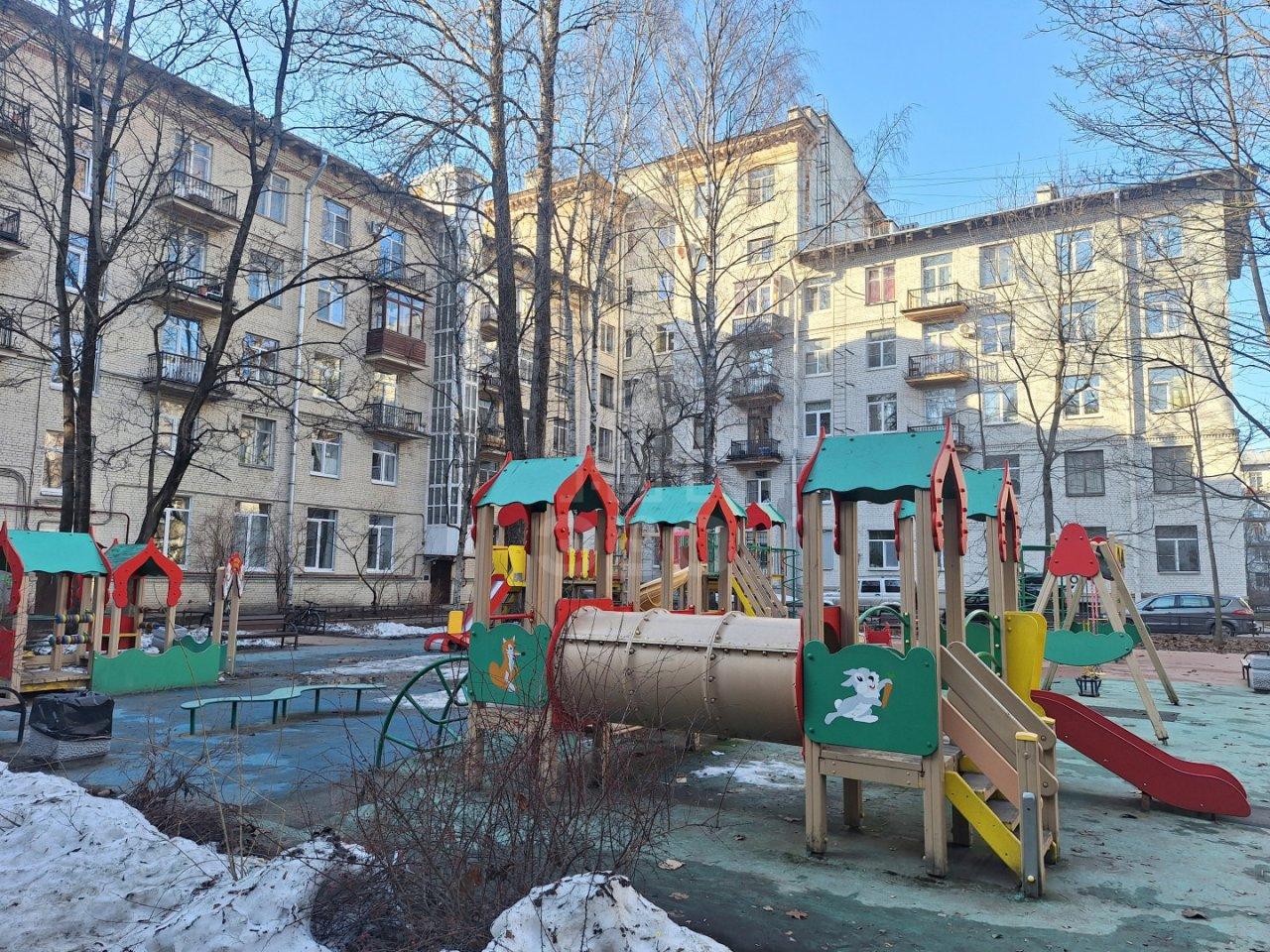 двухкомнатная квартира в Санкт-Петербурге по адресу: Энгельса проспект, 13, к 2