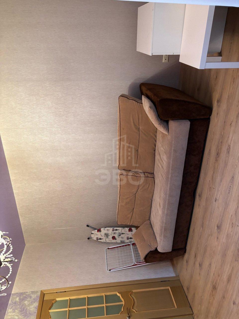 трехкомнатная квартира в Санкт-Петербурге по адресу: Чёрной речки наб., 8