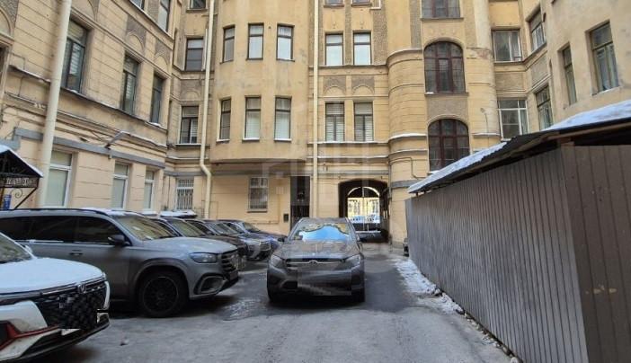 коммерция в Санкт-Петербурге по адресу: Захарьевская ул., 9