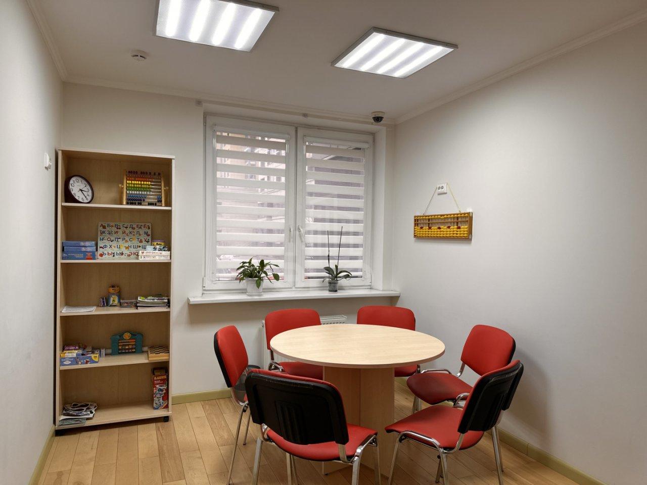 коммерция в Санкт-Петербурге по адресу: Смоленская ул., 11, к 2