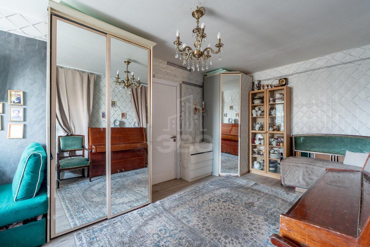 двухкомнатная квартира в Санкт-Петербурге по адресу: Новоизмайловский проспект, 32, к 2