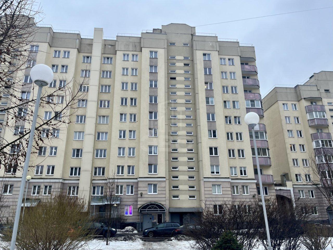 четырехкомнатная квартира в Санкт-Петербурге по адресу: Маршала Захарова ул., 16, к 1