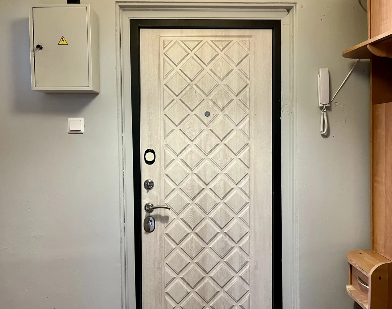 четырехкомнатная квартира в Санкт-Петербурге по адресу: Маршала Захарова ул., 16, к 1