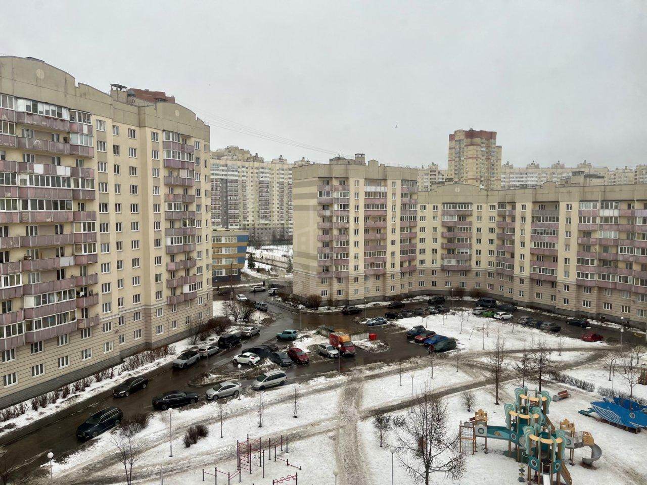 четырехкомнатная квартира в Санкт-Петербурге по адресу: Маршала Захарова ул., 16, к 1