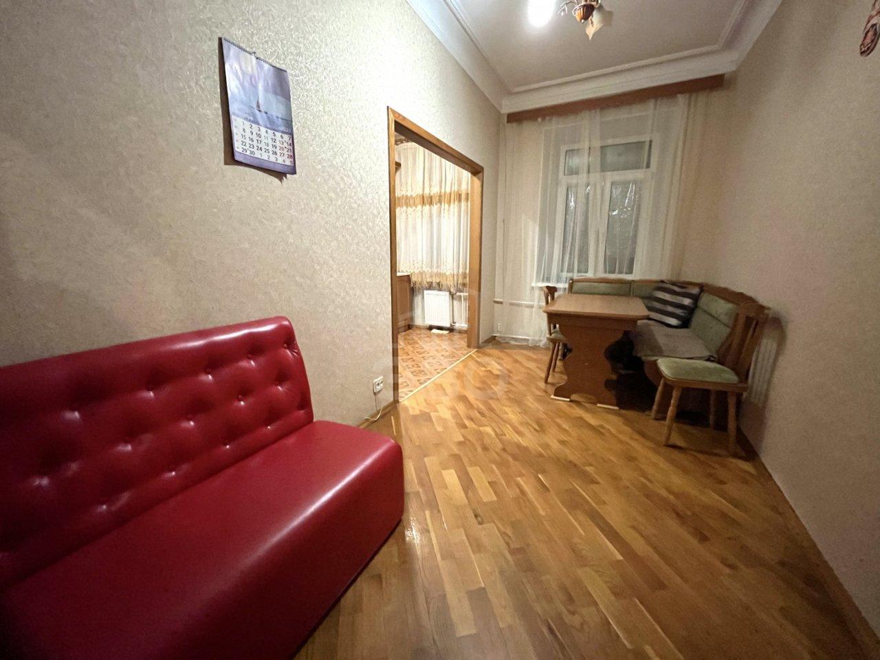 трехкомнатная квартира в Санкт-Петербурге по адресу: Рижский проспект, 50, литера б