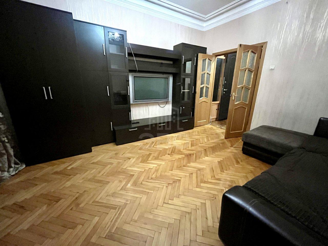 трехкомнатная квартира в Санкт-Петербурге по адресу: Рижский проспект, 50, литера б