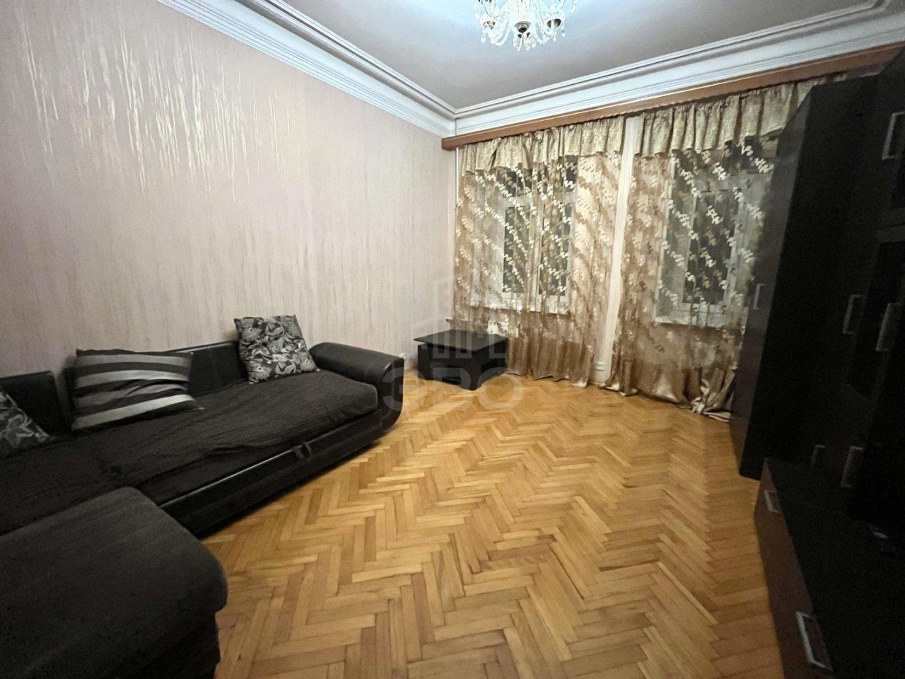 трехкомнатная квартира в Санкт-Петербурге по адресу: Рижский проспект, 50, литера б