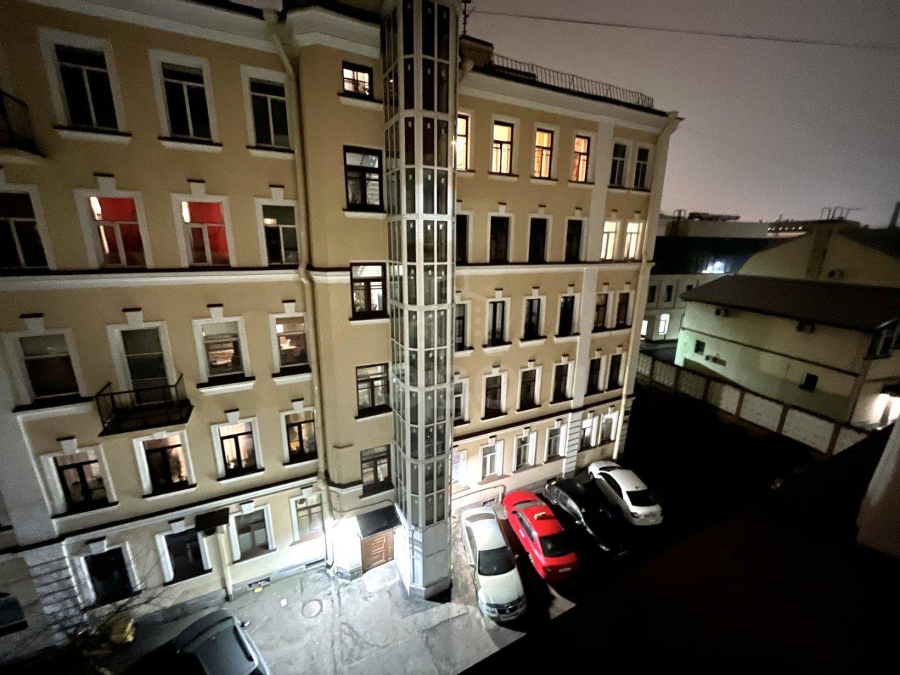 трехкомнатная квартира в Санкт-Петербурге по адресу: Рижский проспект, 50, литера б