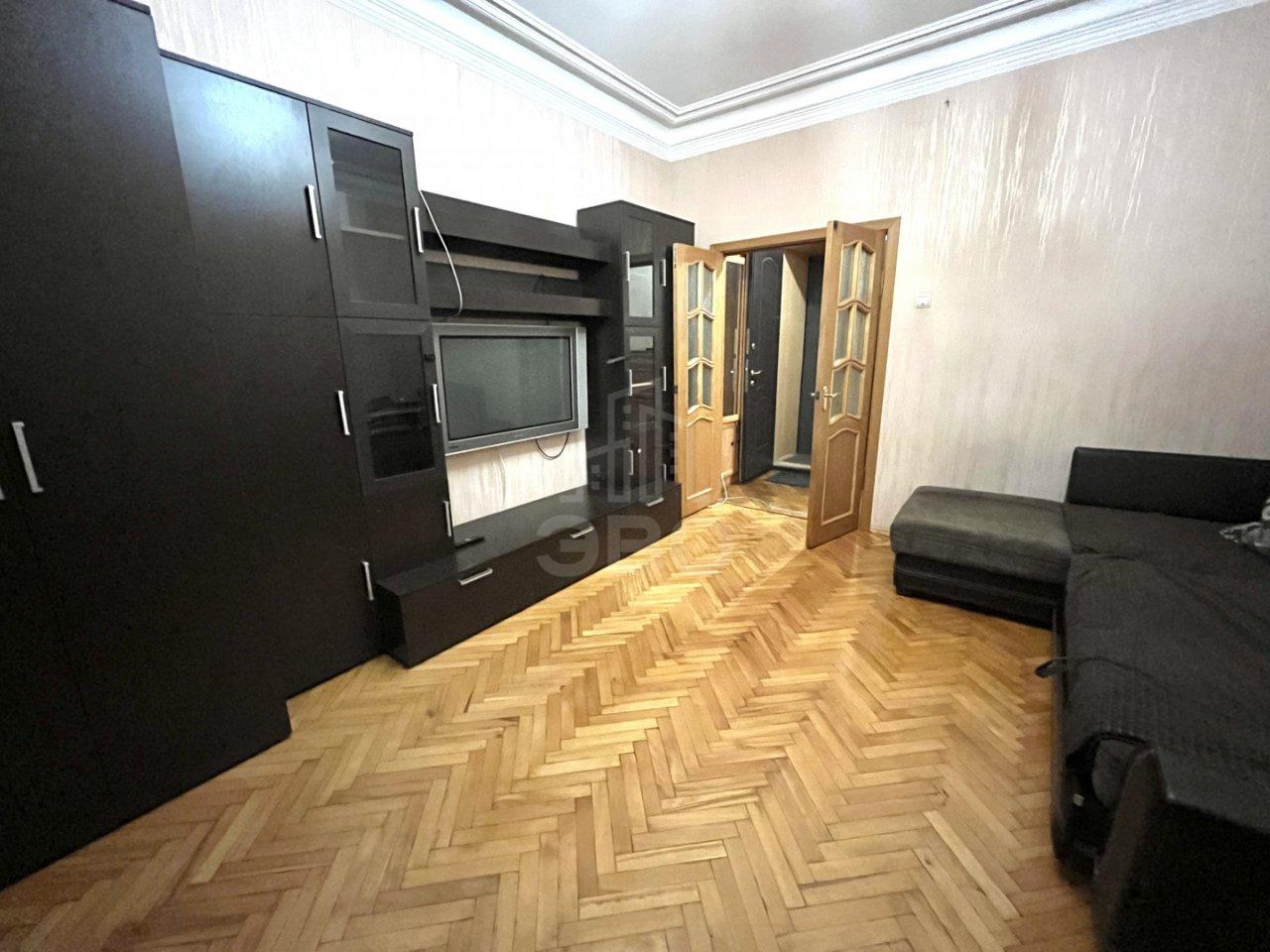 трехкомнатная квартира в Санкт-Петербурге по адресу: Рижский проспект, 50, литера б