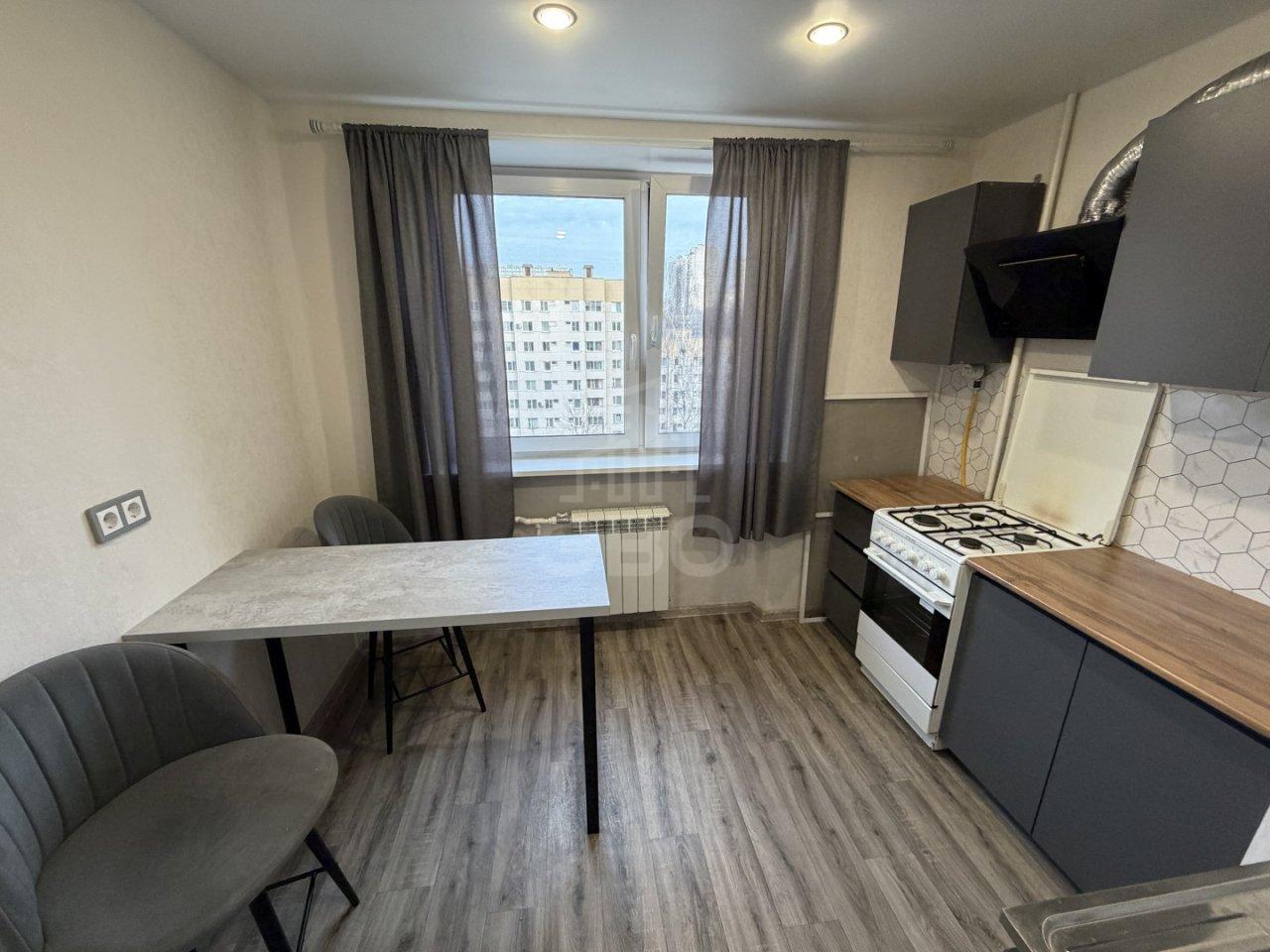 однокомнатная квартира в Санкт-Петербурге по адресу: Светлановский проспект, 107