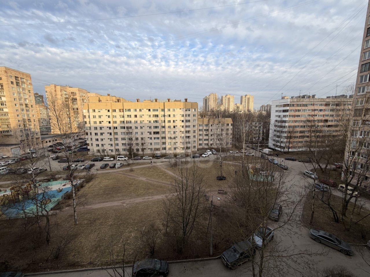 однокомнатная квартира в Санкт-Петербурге по адресу: Светлановский проспект, 107