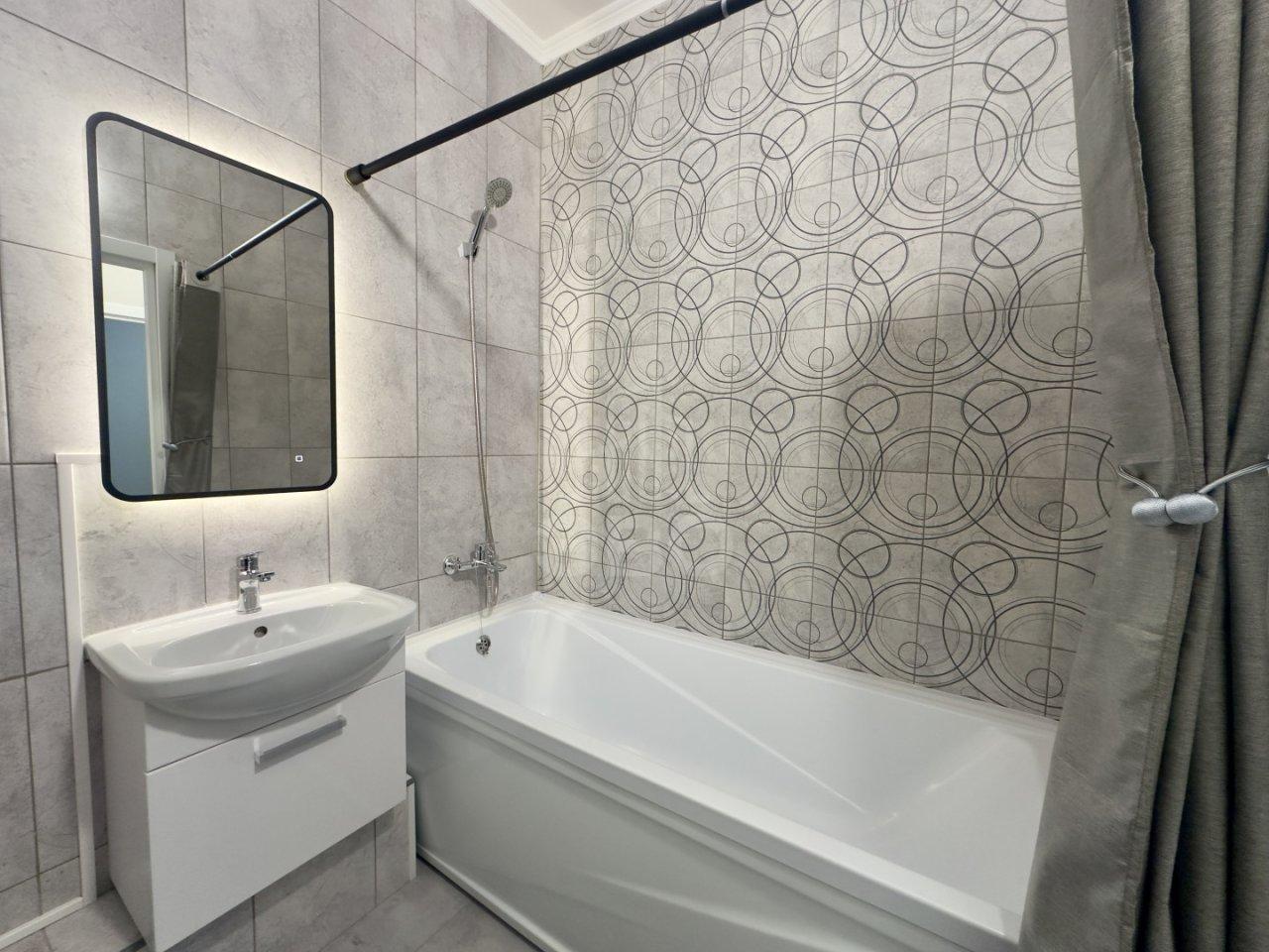 однокомнатная квартира в Санкт-Петербурге по адресу: Нины Петровой ул., 9, строение 1