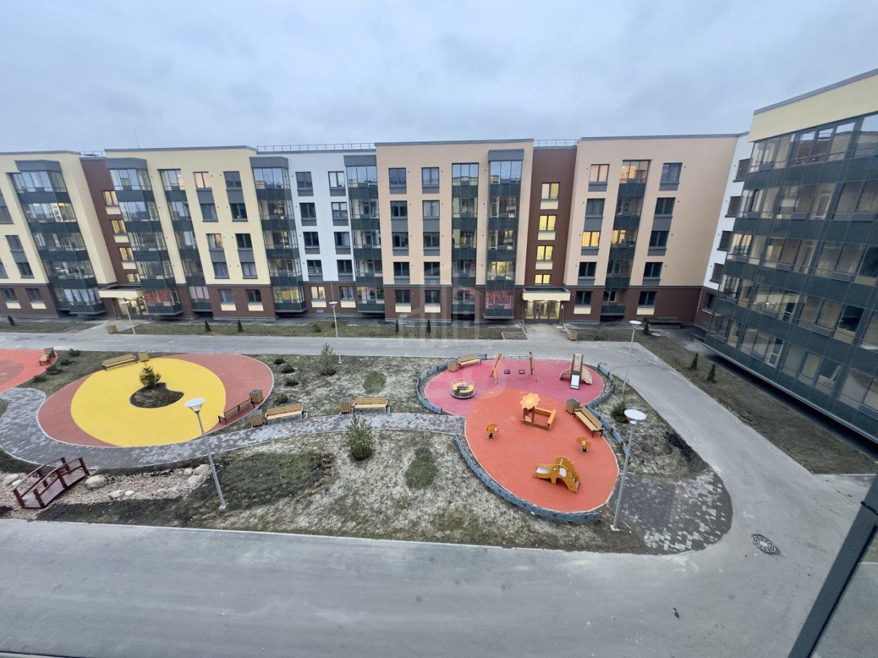 однокомнатная квартира в Санкт-Петербурге по адресу: Нины Петровой ул., 9, строение 1