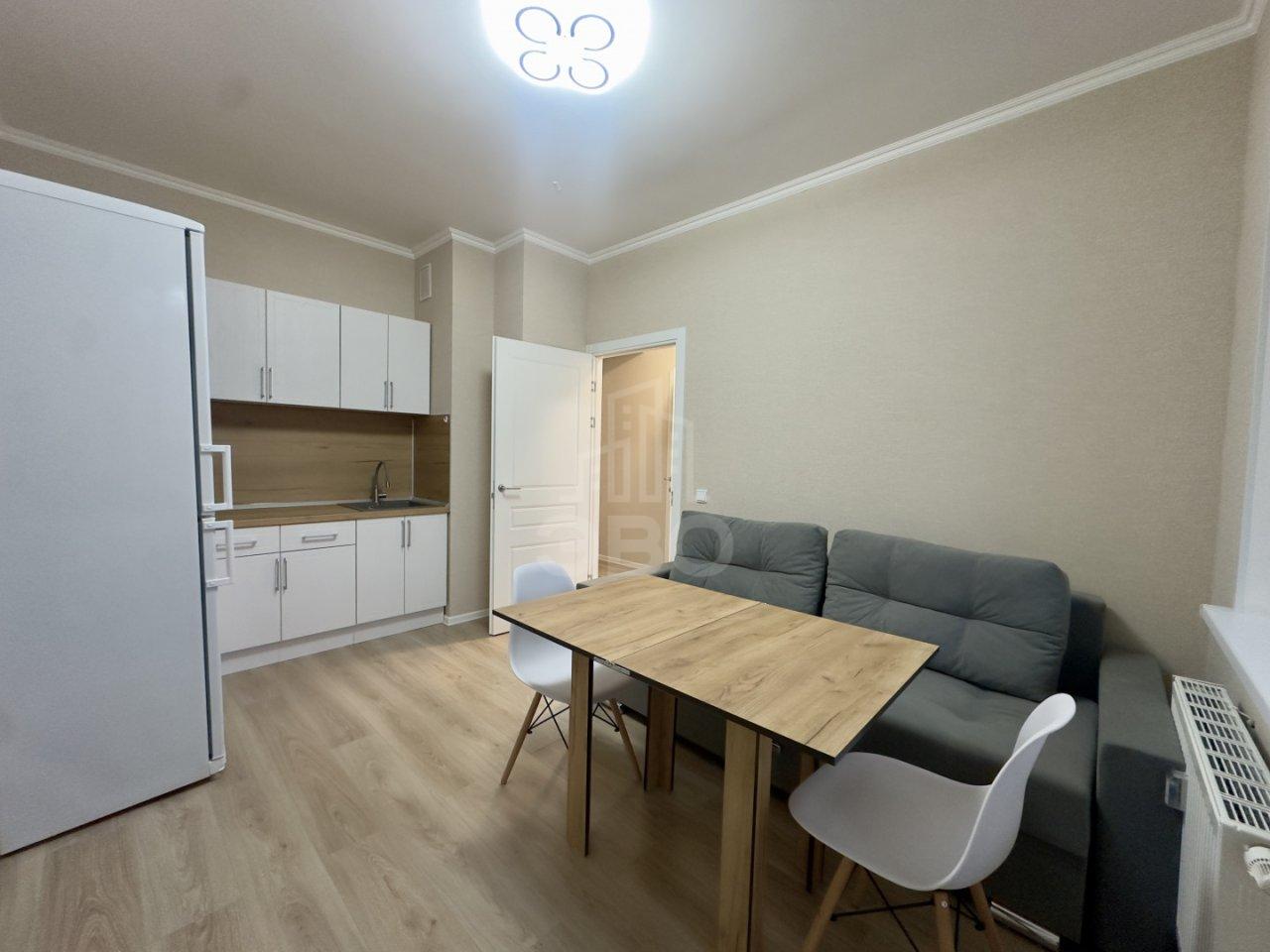 однокомнатная квартира в Санкт-Петербурге по адресу: Нины Петровой ул., 9, строение 1