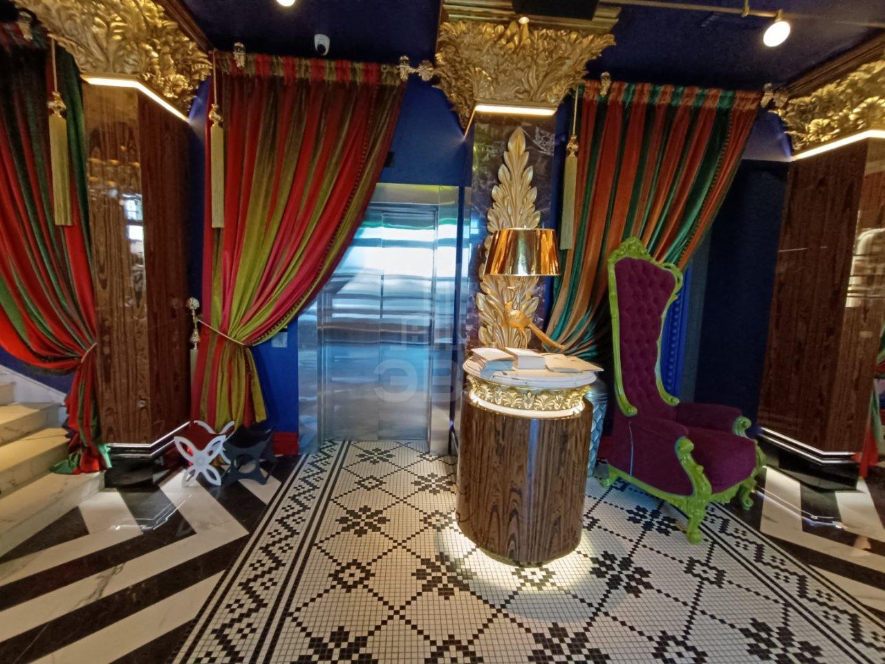 коммерция в Санкт-Петербурге по адресу: Петровская коса, 6, к 1