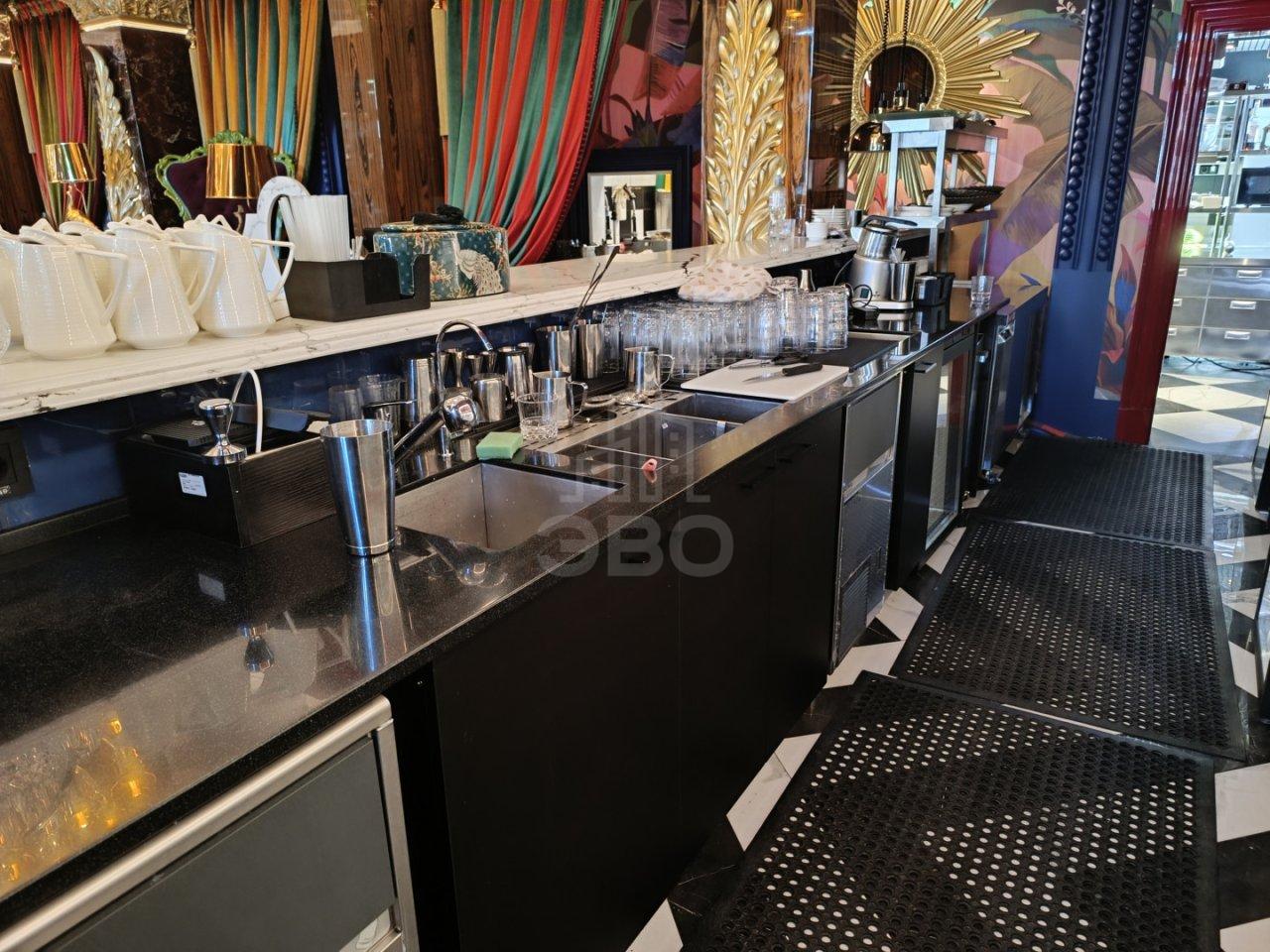 коммерция в Санкт-Петербурге по адресу: Петровская коса, 6, к 1