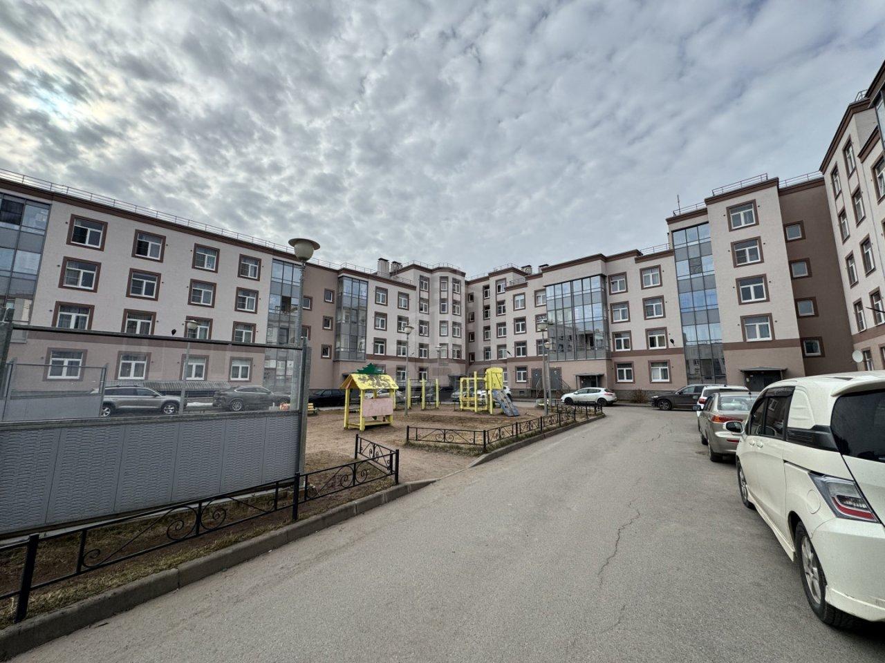 однокомнатная квартира в Ленинградской области по адресу: Тихвинская ул., 6, к 1