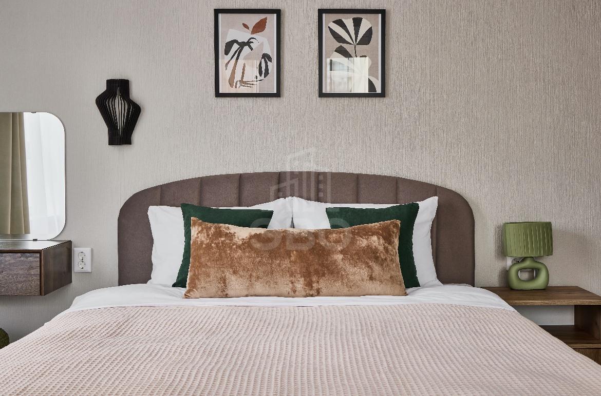 трехкомнатная квартира в Санкт-Петербурге по адресу: Планерная ул., 99, строение 1