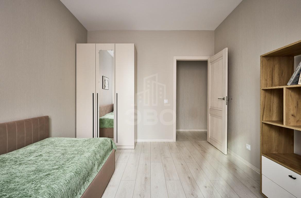 трехкомнатная квартира в Санкт-Петербурге по адресу: Планерная ул., 99, строение 1