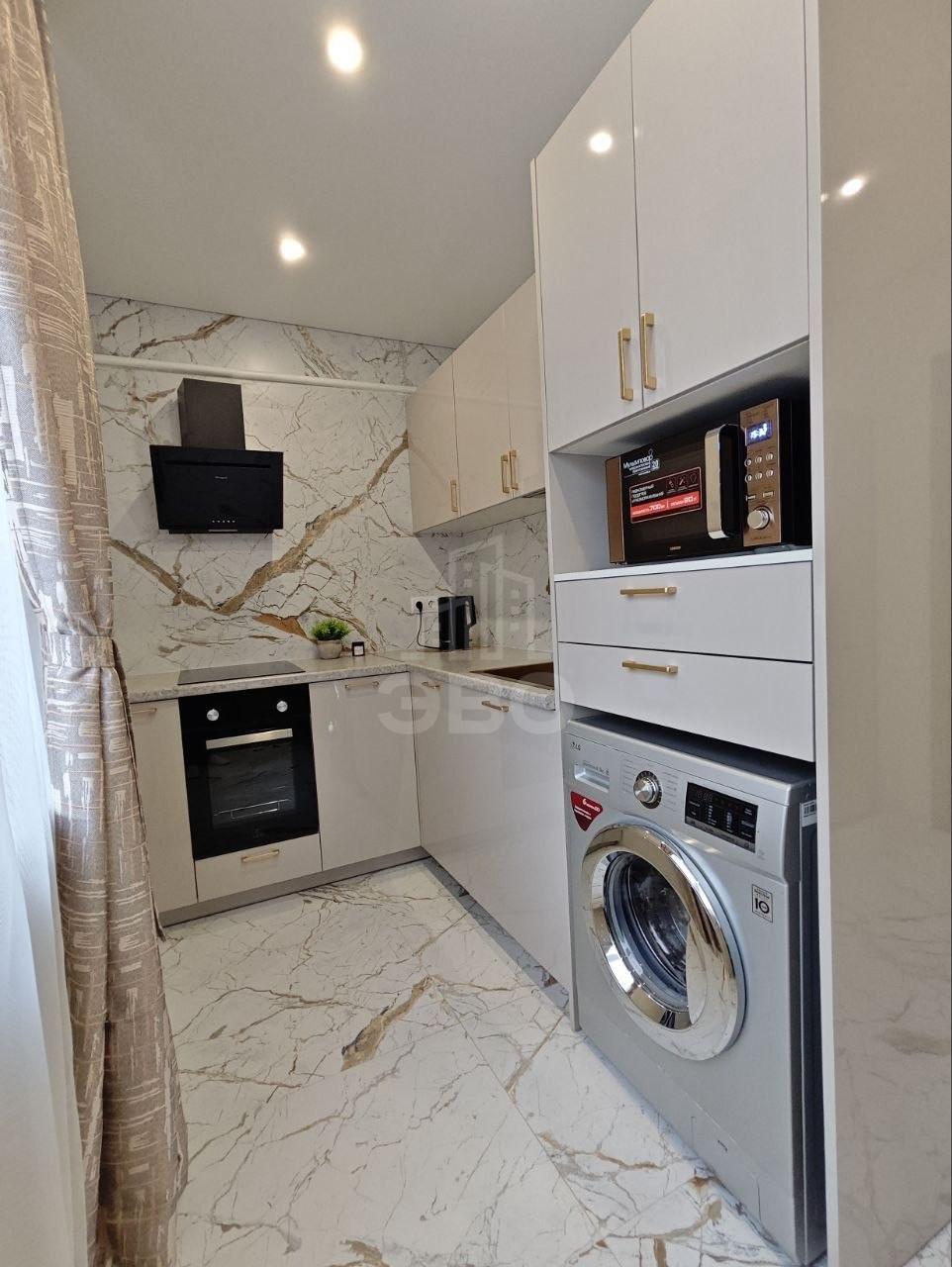 трехкомнатная квартира в Санкт-Петербурге по адресу: Большевиков проспект, 39, к 1, литера Ы